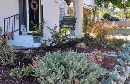 Northwest San Pedro House | Coastal Cottage Near All