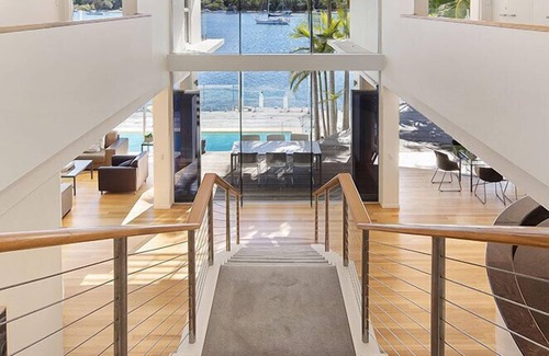 Noosa Heads House | Coastal Elegance: Private Pool & Jetty