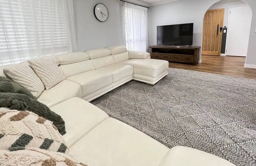 Golden Beach House | Coastal Family Home in Golden Beach - 2mins drive to Pumicestone Passage