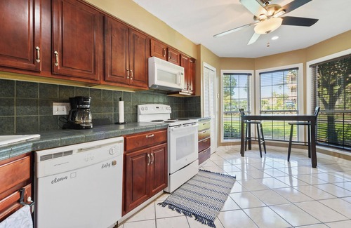 Gulfport House | Coastal Getaway: Cozy 3-Bedroom Townhouse Near Gulf Beaches & Attractions!