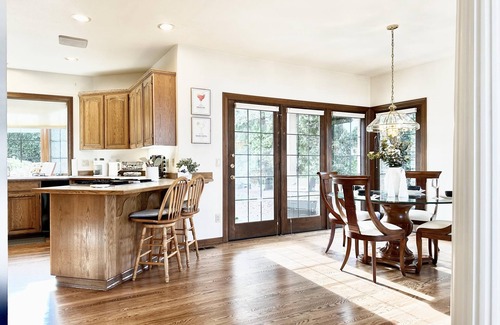 Federal Way House | Coastal Haven Seaside Serenity Retreat