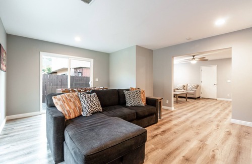 Oceanside House | Coastal Home Perfect for Large Families and Groups of Friends