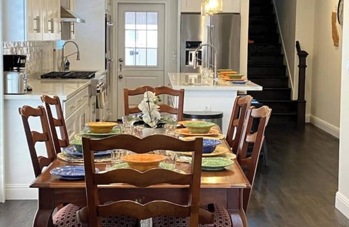 Naples House | Coastal Island Cottage, walk to the beach and walking paths along the waterfront