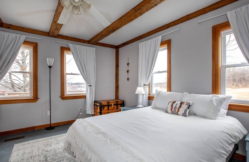Wiscasset Other | Coastal Maine Cozy Farmhouse for Family Vacations & Wedding Ceremonies