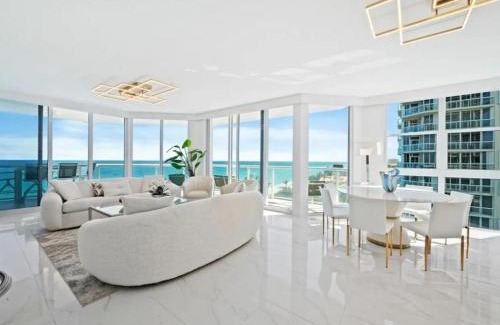 North Beach Apartment | Coastal Masterpiece With Panoramic Ocean Views