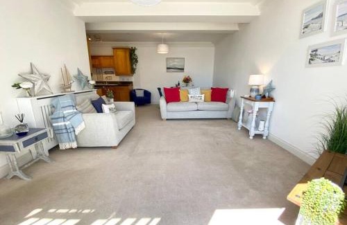 Felixstowe House | Coastal Mews House close to Beach