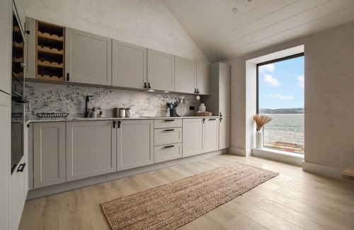 Mumbles Apartment | Coastal Penthouse, Panoramic Sea View Apartment