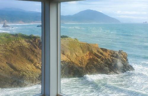 Port Orford Apartment | Coastal Tranquility Retreat