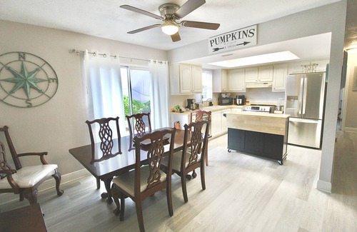 Tequesta House | Coastal Village Retreat in Tequesta Village of Jupiter