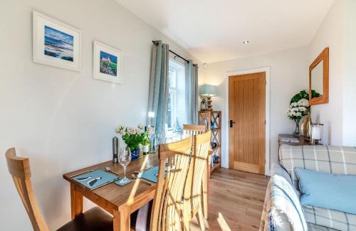 North Sunderland House | Cobblestone Cottage