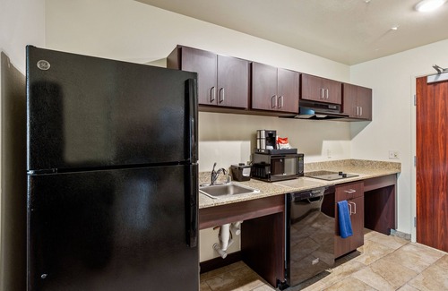 Little Chute Hotel | Cobblestone Hotel & Suites-Little Chute