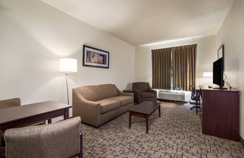 Victor Hotel | Cobblestone Hotel & Suites - Victor