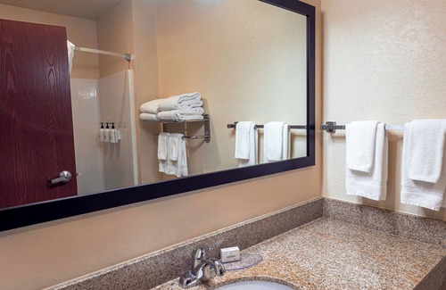 Big Lake Hotel | Cobblestone Inn & Suites – Big Lake