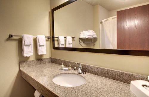 Corry Hotel | Cobblestone Inn & Suites - Corry