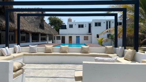 El Paredon Bed & Breakfast | Coco Beach