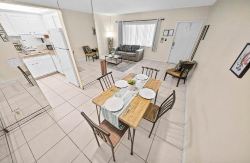 Lighthouse Point Apartment | Coco Palms Apartments By Lowkl