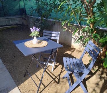 Saint-Gauderique Apartment | Cocon entre plage et centre ville avec jardinet