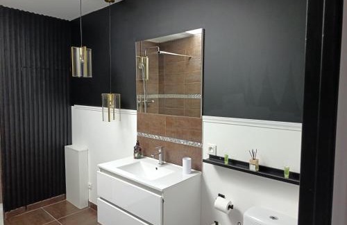 Rosieres-pres-Troyes House | Cocon romantique avec jacuzzi extérieur