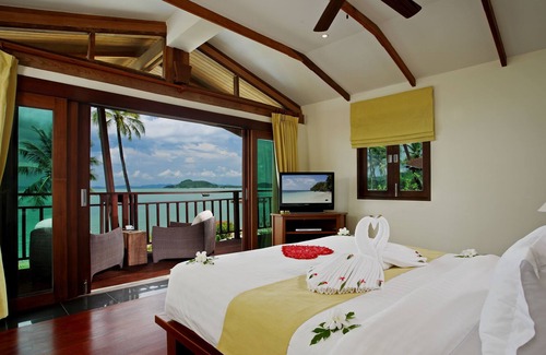 Maprao Island Villa | Coconut Island 5 Bedroom Beachfront Pool