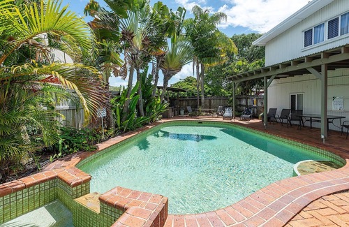 Scarness Apartment | Coconut Palms King One Bedroom Apartment - CoastHM