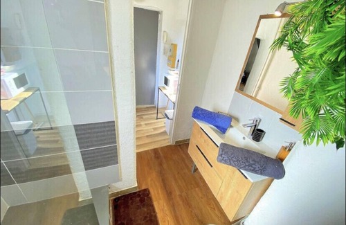 Nimes City Centre Apartment | ๐ Cocoon in the Historic heart /2 steps from the arenas ๐