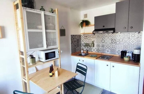 Hyeres City Centre Apartment | Cocooning apartment Air-conditioning / near center / Parking