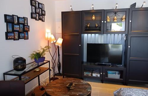 Saint-Andre-de-Cubzac Apartment | Cocooning Studio de la Gare