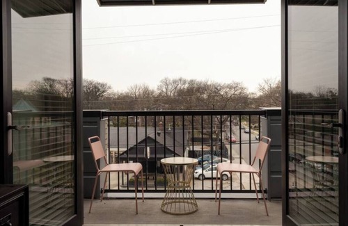 12 South Apartment | Coffee Shops, Restaurants, Bars, Salons and Boutiques, just steps away.