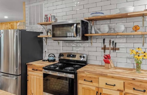 Eureka Springs Cabin | Collection of 6 Ozark Log Cabins