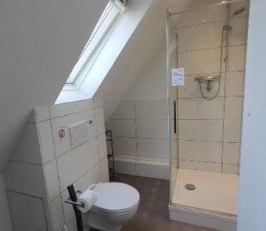 Lindenhof House | coLodging Mannheim - private rooms & kitchen