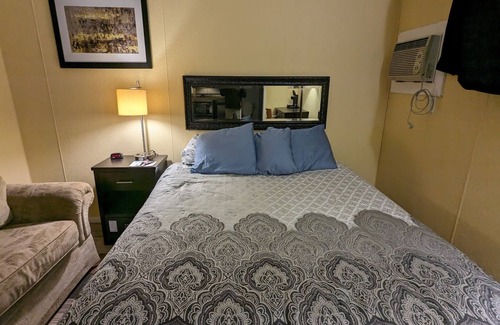 New Ulm Hotel | Colonial Inn Extended Stay By OYO New Ulm