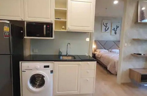 Khlong Toei Nuea Apartment | Color of the Park @BTS Asoke 2!