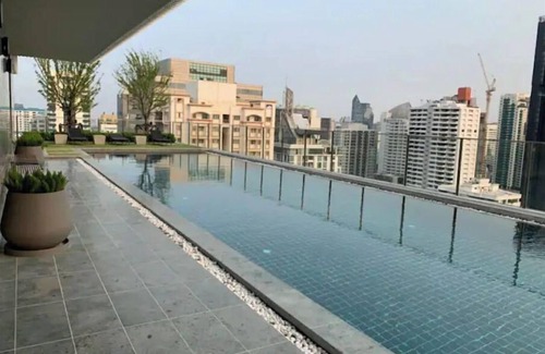 Khlong Toei Nuea Apartment | Color of the Park @BTS Asoke 2!