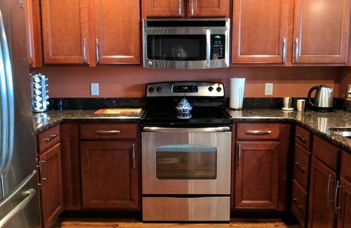 Village Seven House | Colorado Springs Getaway near AFA, hiking, shopping and walking trailnSTR-1308