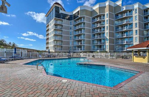 Sneads Ferry Apartment | Colorful Beachfront Condo with Resort Amenities