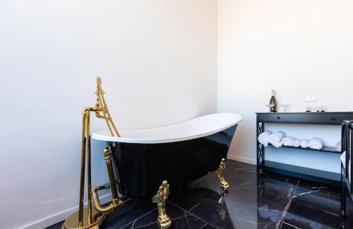 Celio Apartment | Colosseo View Atmosphere by Rental in Rome