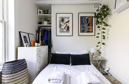 Canonbury Apartment | Colourful and Cosy Home in De Beauvoir Town