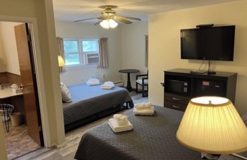 Wellsboro Hotel | Colton Point Motel