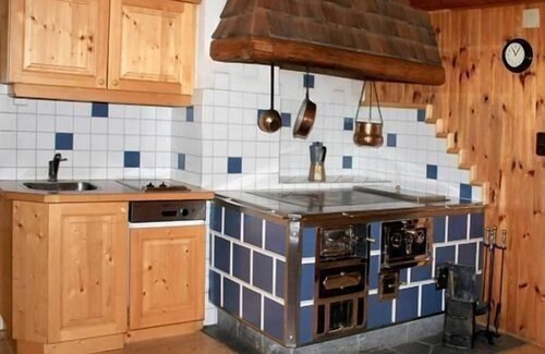 Wolfsberg House | Comfortable mountain chalet with a big balcony