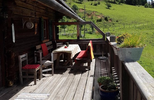 Wolfsberg House | Comfortable mountain chalet with a big balcony