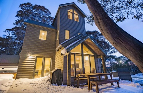 Dinner Plain Ski Chalet | Come by Chance