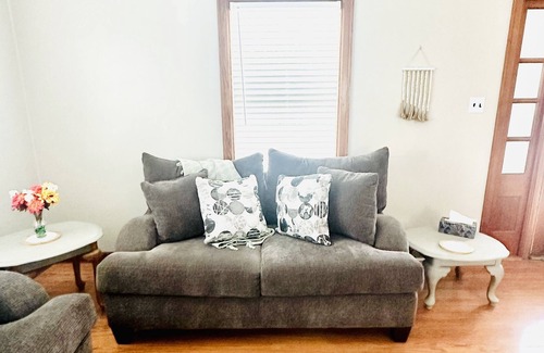 Hawley House | Come on in! Cozy retreat between Detroit Lakes and Fargo!