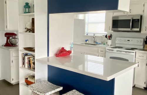 Surfside Beach House | Come relax by beach, cozy cottage close to the beach & Jetty. Water views