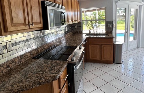 Broadmoor House | Come see what SW Florida has to offer for a winter getaway! Beaches, Golf & more