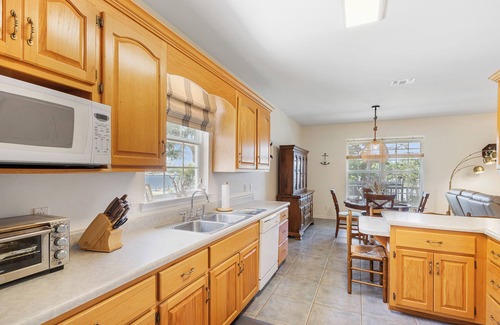 Gulf Shores House | Come & unwind at Bama Breeze, a peaceful hideaway on Bon Secour Bay.