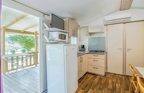 Saint-Martial-de-Nabirat House | Comfortable mobile home with pool & fishing ponds – Périgord Noir near Sarlat