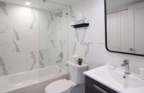 Hillsboro Beach House | Comfort and Convenience! Pets Allowed, Outdoor Pool, Near Beach