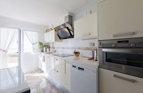 Gijon-Este Condo | Comfort And Convenience At Las Marias | Only Adults