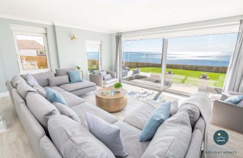 Weymouth Villa | Comfort Hill - Luxury hot tub sea views
