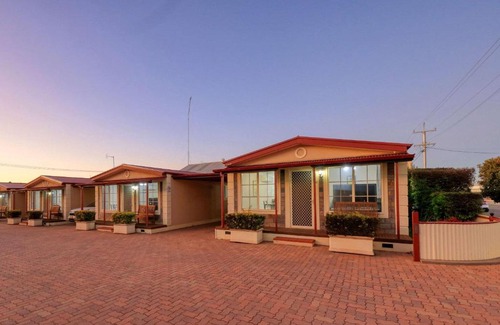 Broken Hill Hotel | Comfort Inn Crystal Broken Hill